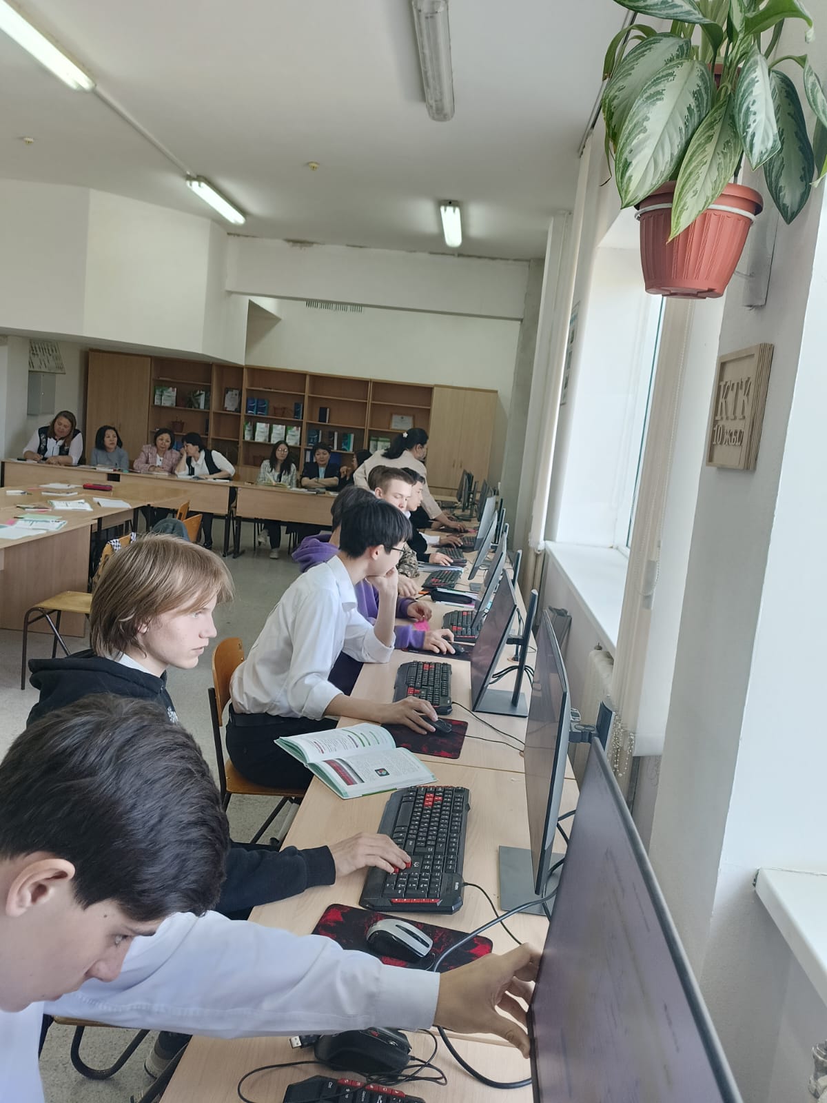 https://www.ptk-astana.edu.kz/storage/app/uploads/public/663/065/df8/663065df82969070198171.jpeg
