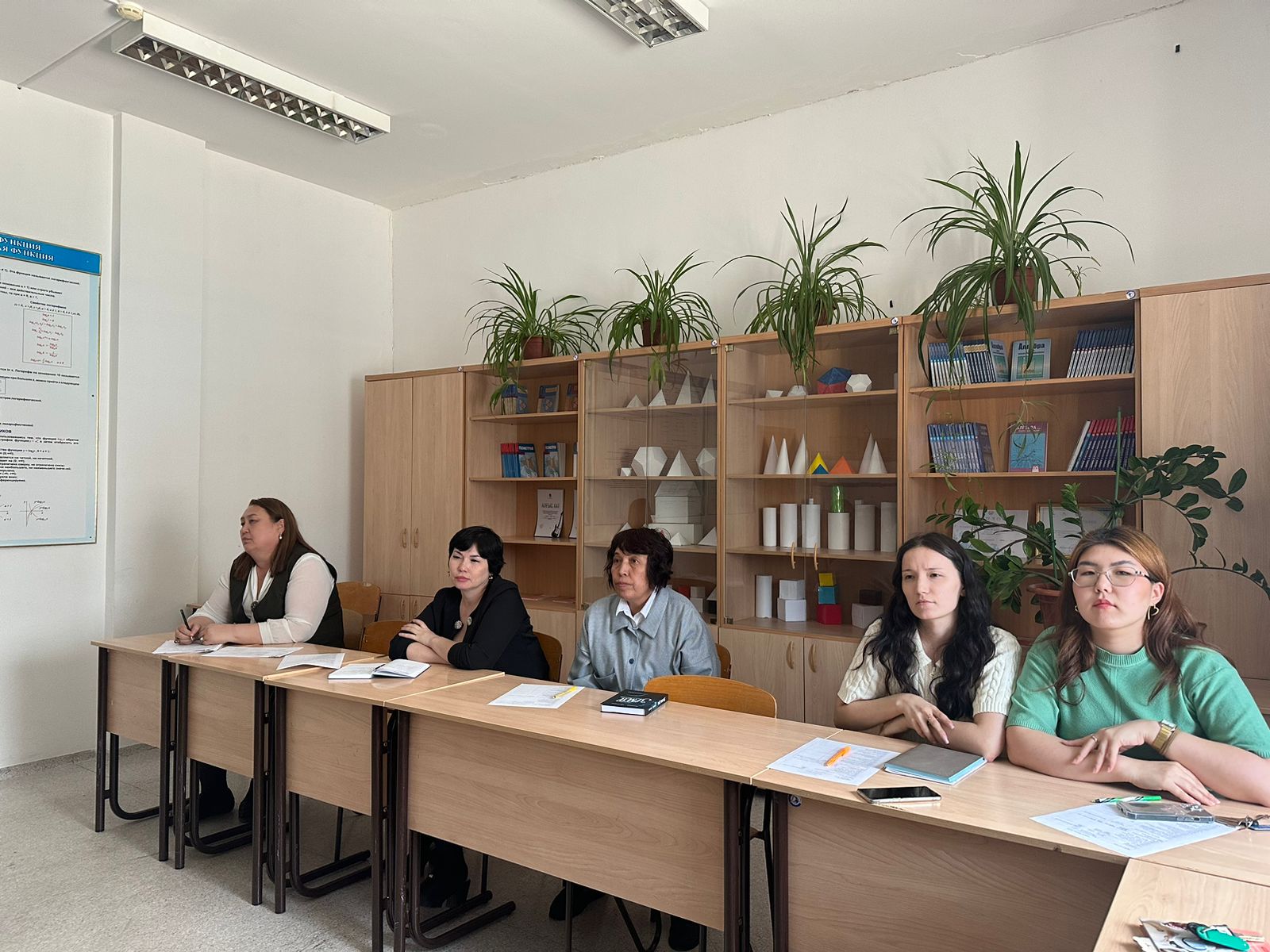 https://www.ptk-astana.edu.kz/storage/app/uploads/public/663/067/76b/66306776b0e9b583642906.jpeg
