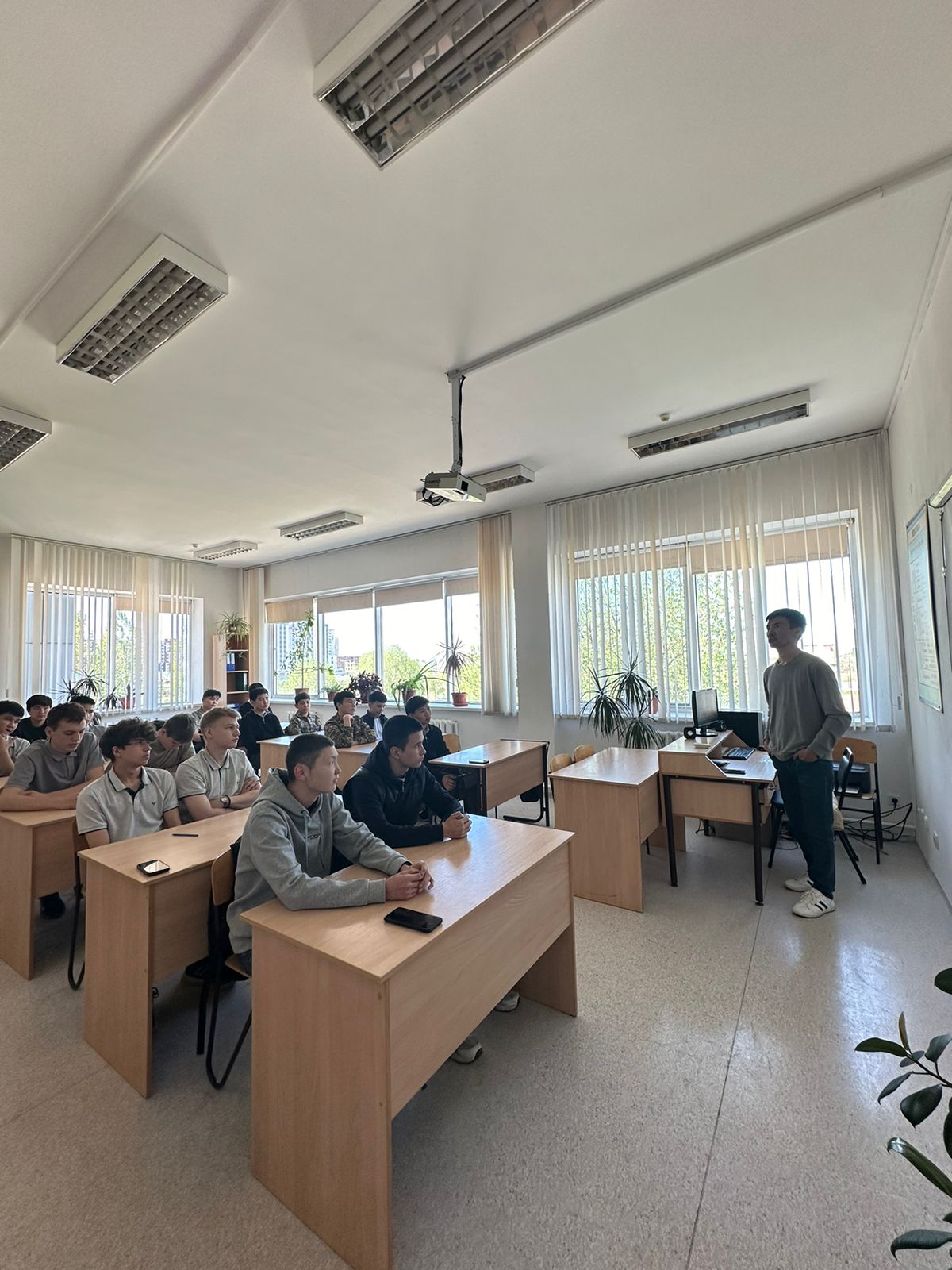 https://www.ptk-astana.edu.kz/storage/app/uploads/public/681/875/e1d/681875e1dc260568321934.jpg
